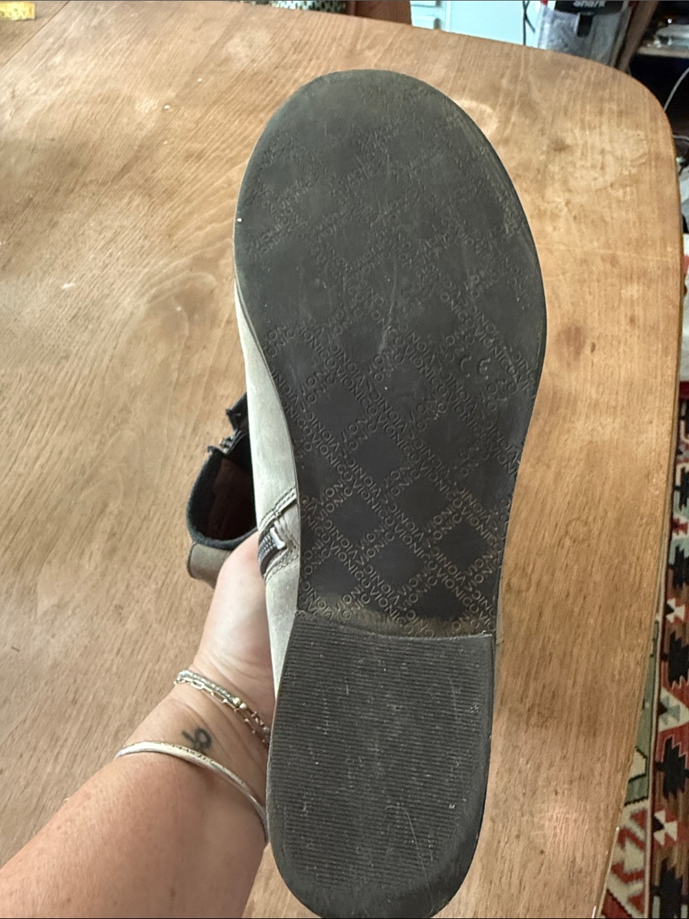Vionic Sz 9 Joslyn Taupe & Gray Ankle Booties Weather Resistant Support - Picture 11 of 13